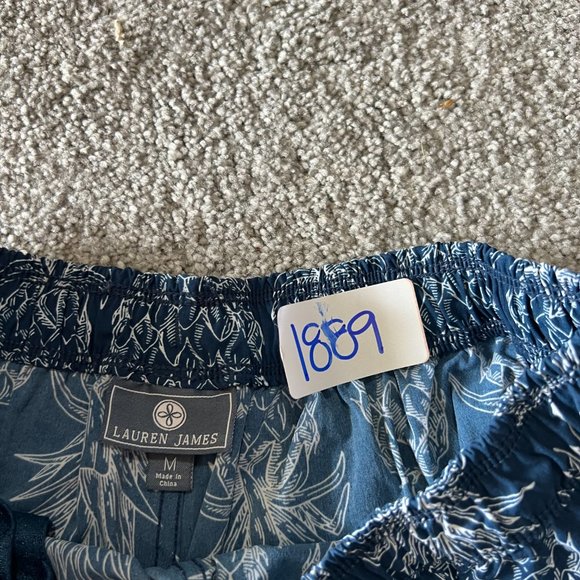 Lauren James shorts womens medium blue white pineapple printed pull on athletic - Picture 11 of 15